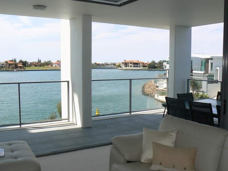 2201/1 Ephraim Island Parade, Paradise Point QLD 4216