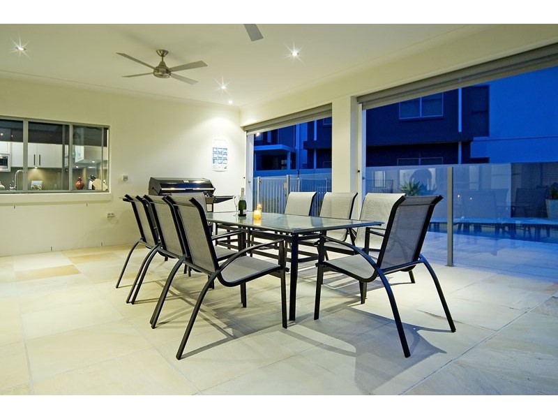 Hope Island QLD 4212