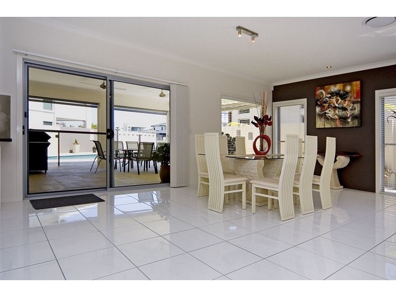 Hope Island QLD 4212