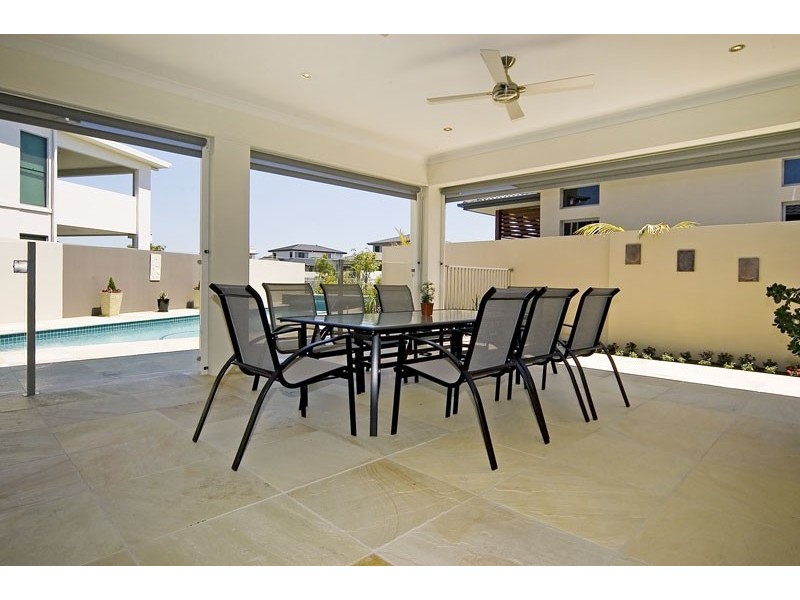 Hope Island QLD 4212