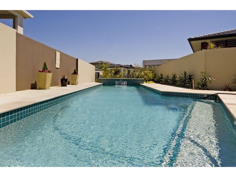 Hope Island QLD 4212