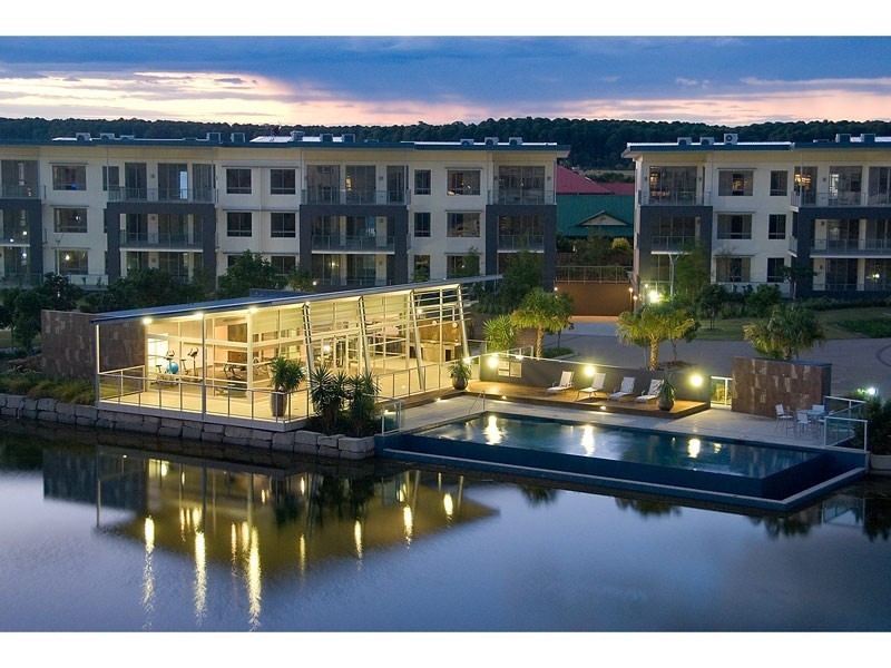 242/3 Pendraat Parade, Hope Island QLD 4212
