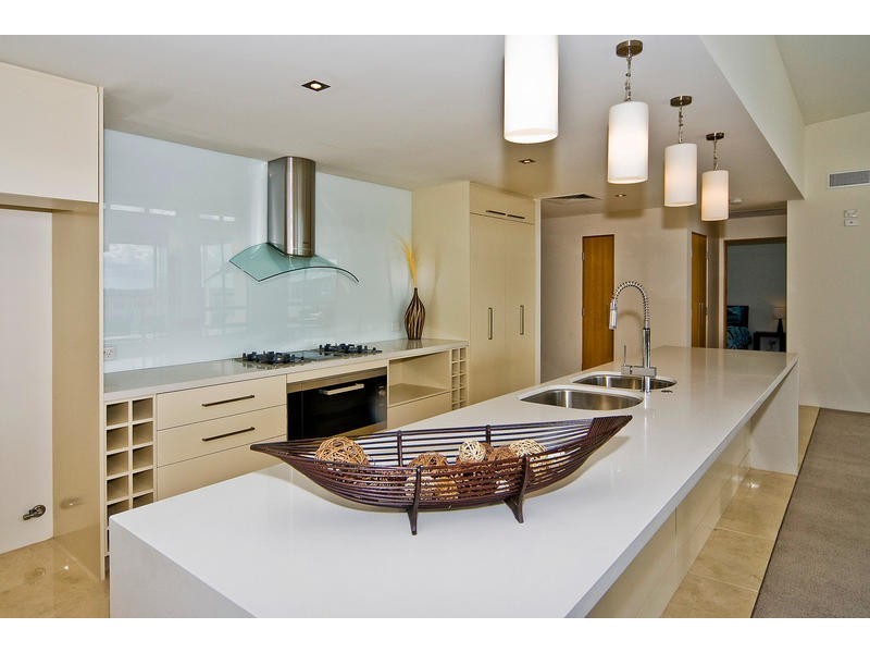 242/3 Pendraat Parade, Hope Island QLD 4212