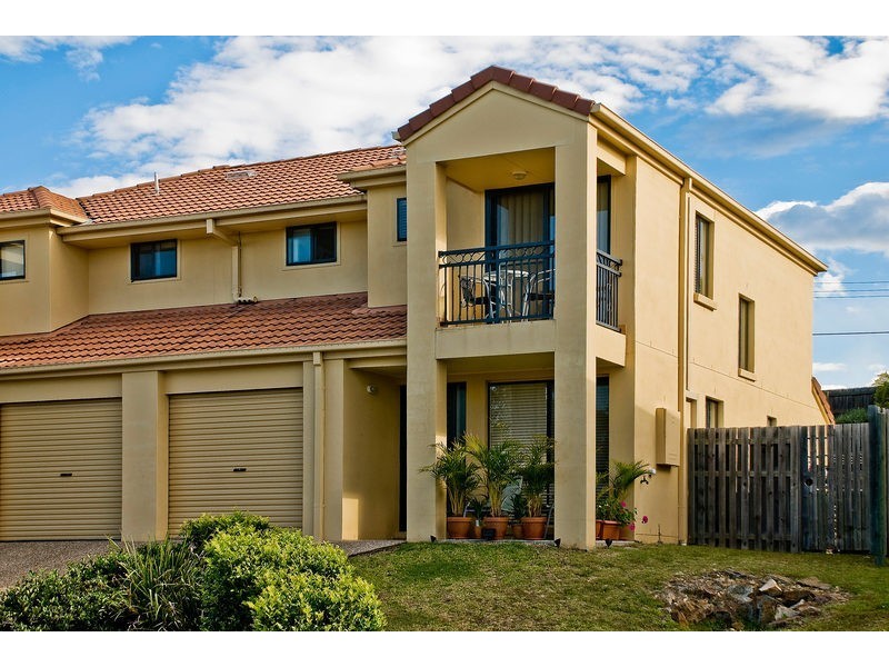 10/1 Hervey Street, Pacific Pines QLD 4211