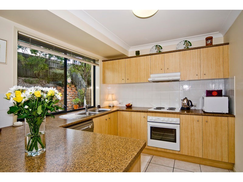 10/1 Hervey Street, Pacific Pines QLD 4211