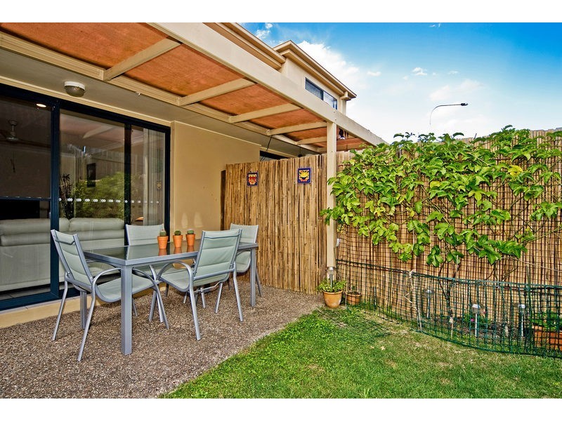 10/1 Hervey Street, Pacific Pines QLD 4211