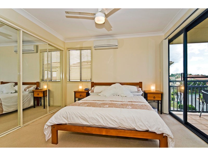 10/1 Hervey Street, Pacific Pines QLD 4211