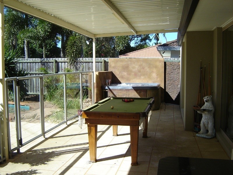 49 Poinsettia Avenue, Hollywell QLD 4216