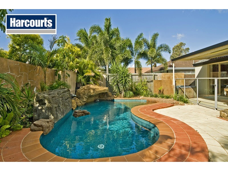 49 Poinsettia Avenue, Hollywell QLD 4216