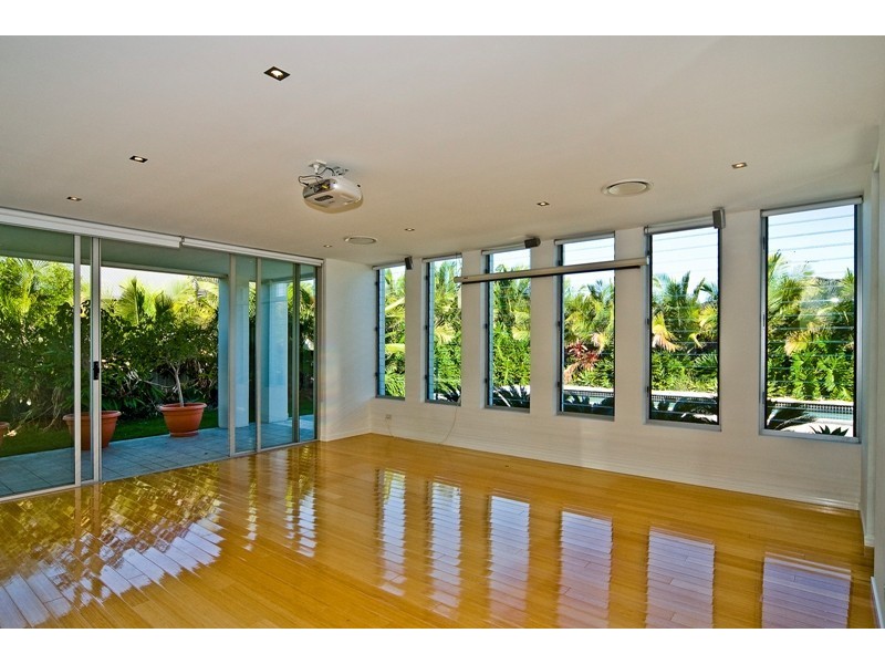 154 Lae Drive, Runaway Bay QLD 4216