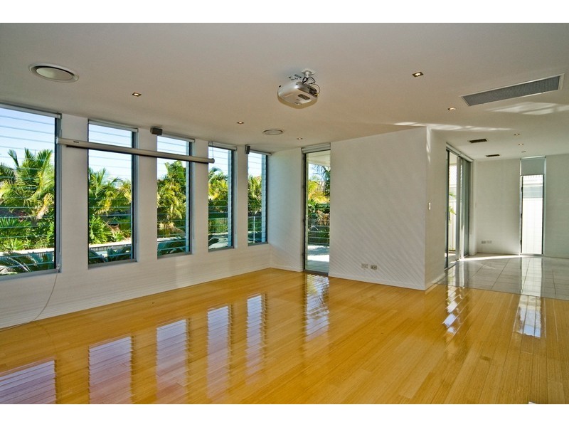 154 Lae Drive, Runaway Bay QLD 4216