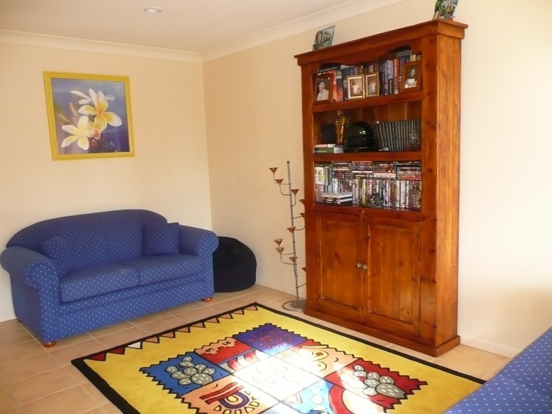 1/32 Abalone Ave, Paradise Point QLD 4216