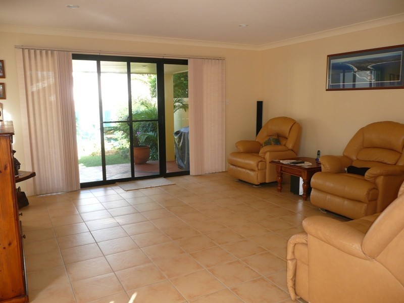 1/32 Abalone Ave, Paradise Point QLD 4216