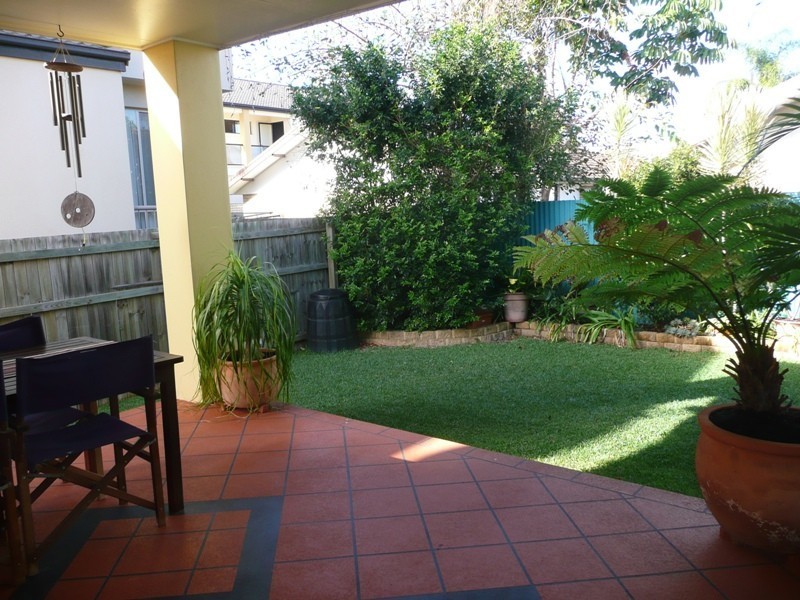 1/32 Abalone Ave, Paradise Point QLD 4216