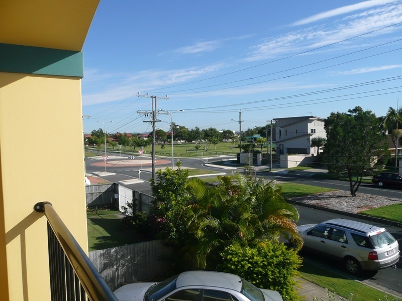 1/32 Abalone Ave, Paradise Point QLD 4216