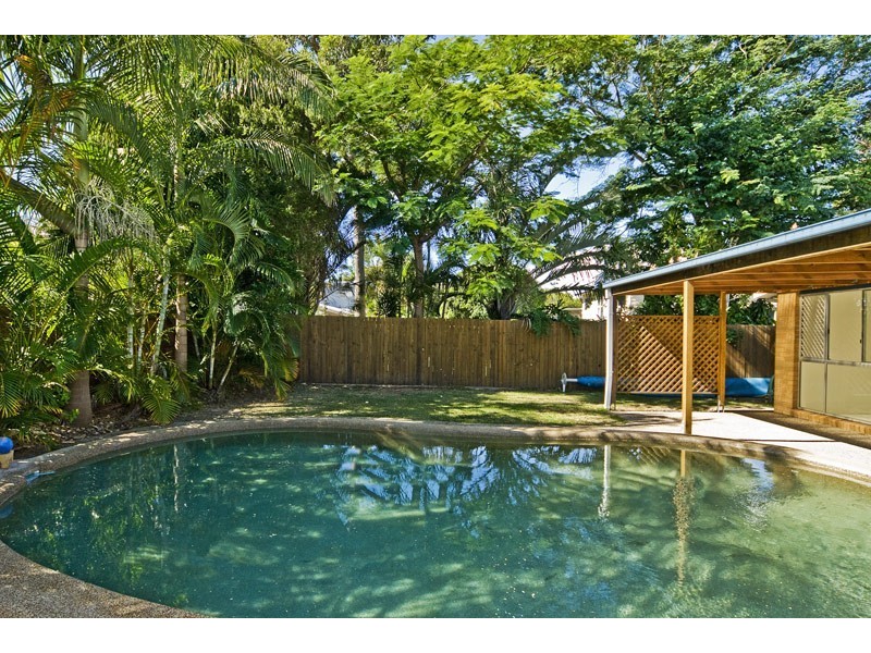 17 Coombabah Road, Runaway Bay QLD 4216