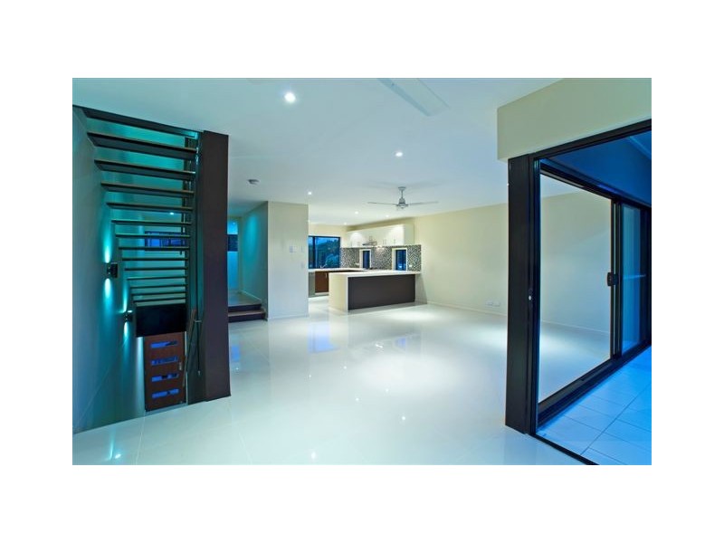 7/22 Bath Street, Labrador QLD 4215