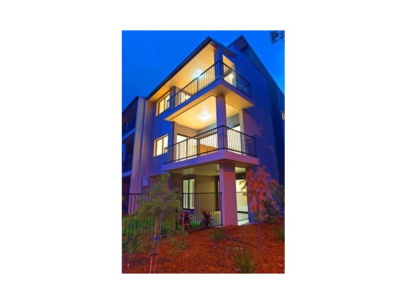 7/22 Bath Street, Labrador QLD 4215