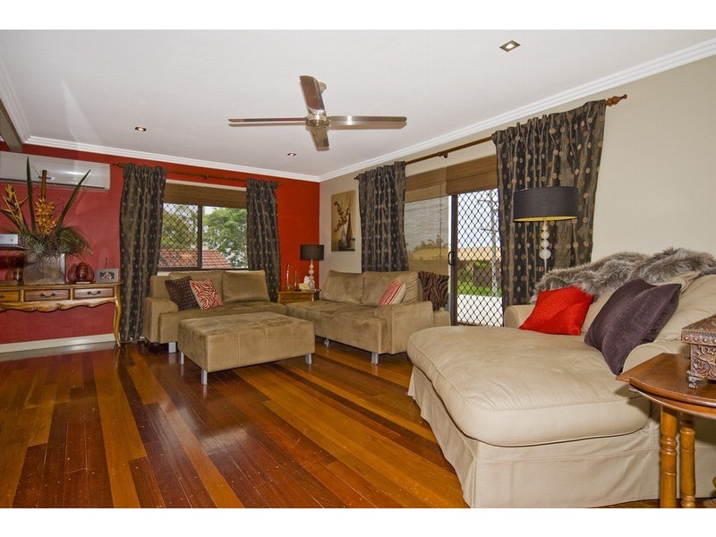 12 Hansford Road, Coombabah QLD 4216