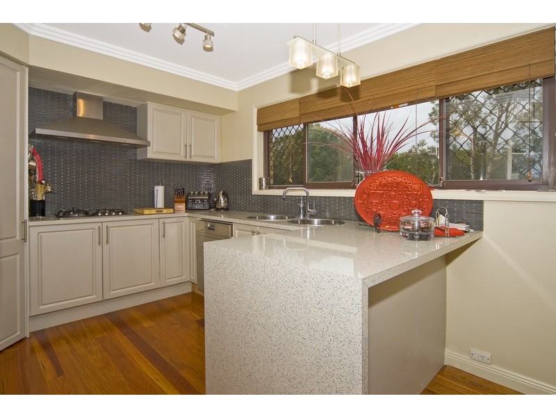 12 Hansford Road, Coombabah QLD 4216