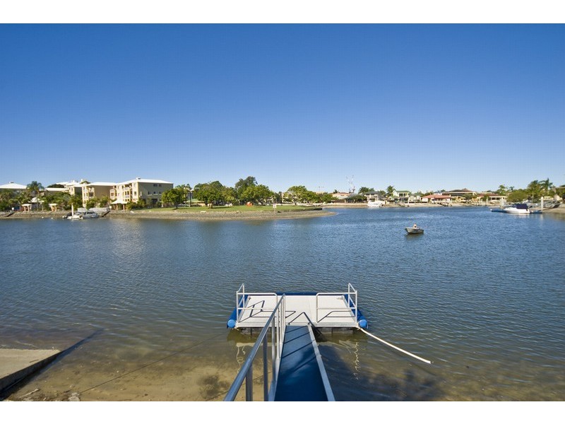 2/20 Margaroola Avenue, Biggera Waters QLD 4216