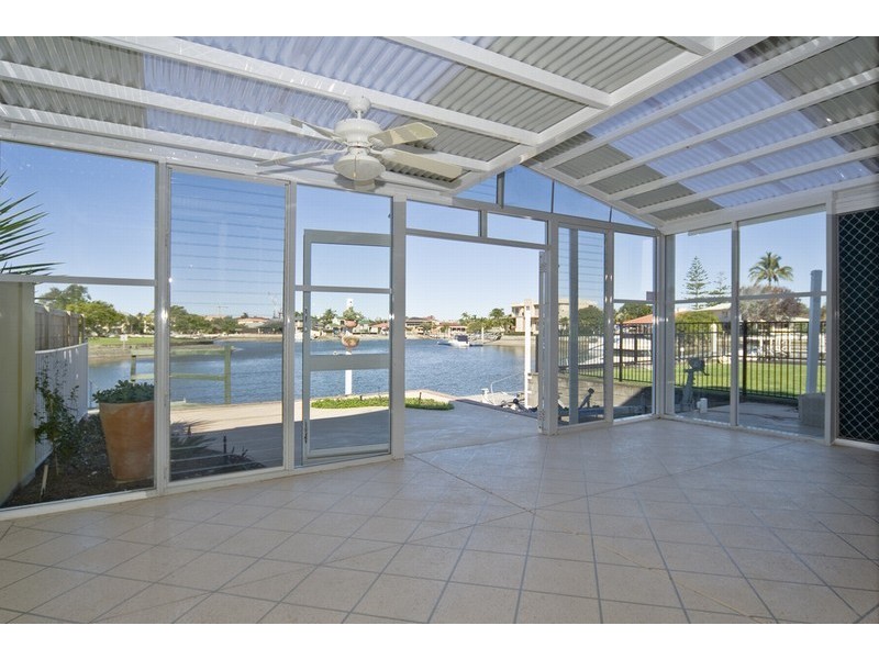 2/20 Margaroola Avenue, Biggera Waters QLD 4216