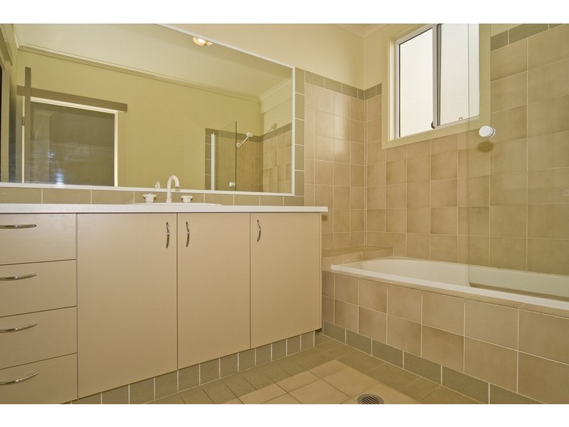 2/20 Margaroola Avenue, Biggera Waters QLD 4216
