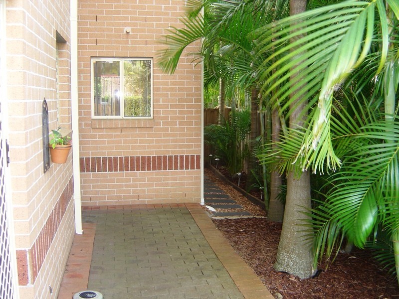 4/429 Pine Ridge Road, Runaway Bay QLD 4216