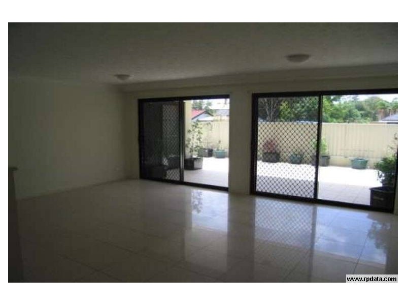 3/26 BATH, Runaway Bay QLD 4216