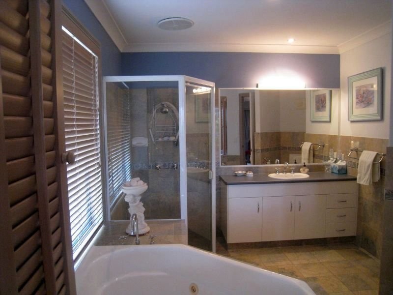 6 Eastbank TCE, Monterey Keys QLD 4212