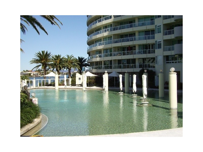 103/75 Brighton st, Southport QLD 4215