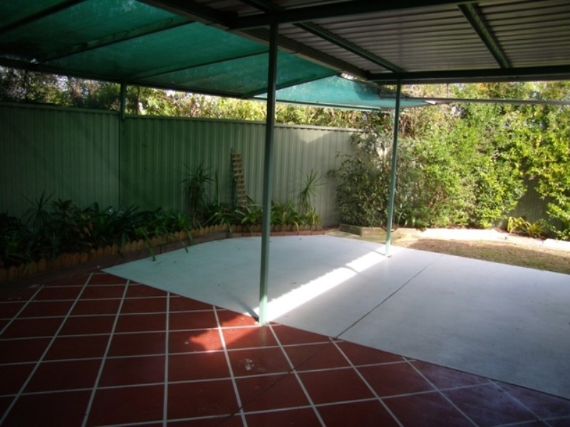 1/1 Brady, Coombabah QLD 4216
