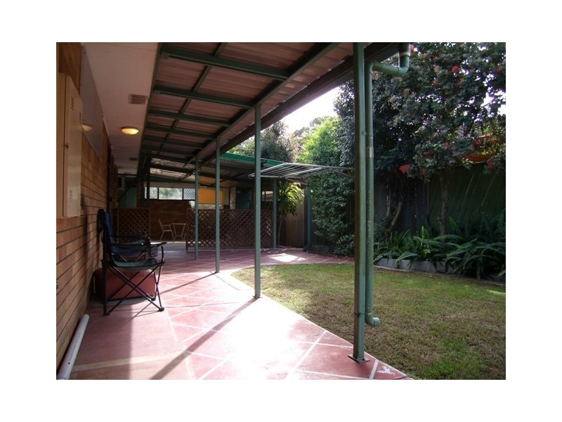1/1 Brady, Coombabah QLD 4216