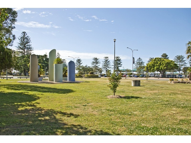 2/4 Broad Street, Labrador QLD 4215