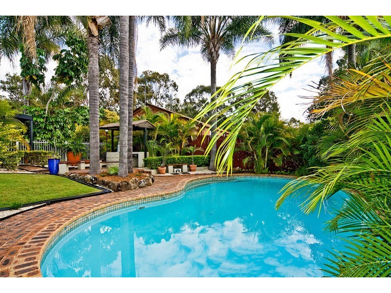 11 Bathurst Court, Helensvale QLD 4212