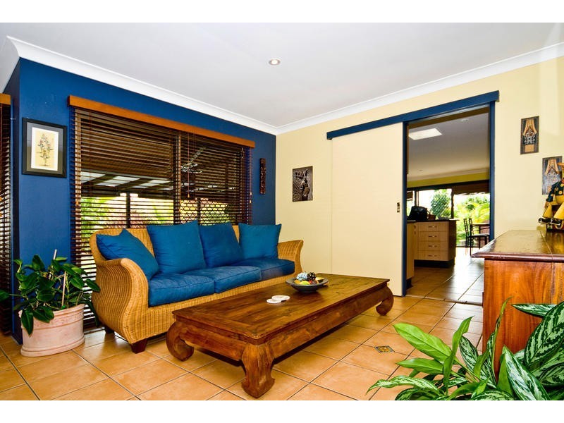 11 Bathurst Court, Helensvale QLD 4212