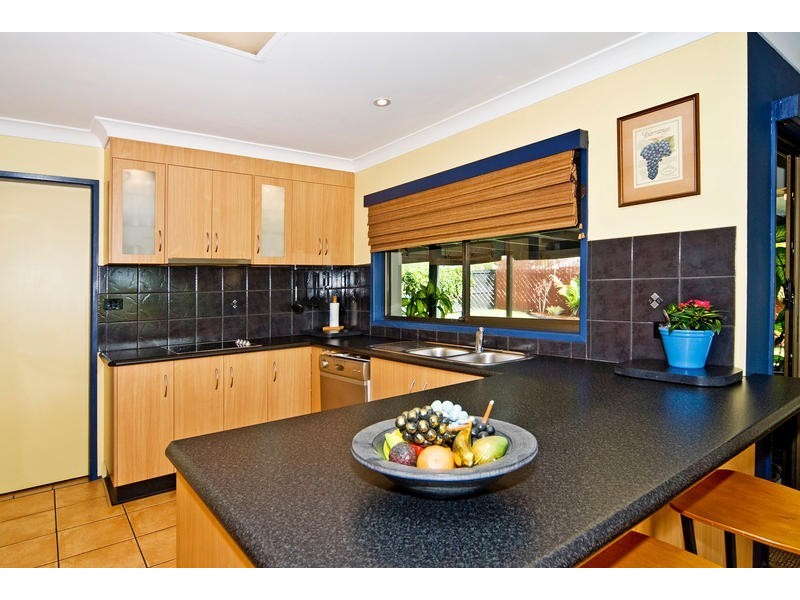 11 Bathurst Court, Helensvale QLD 4212