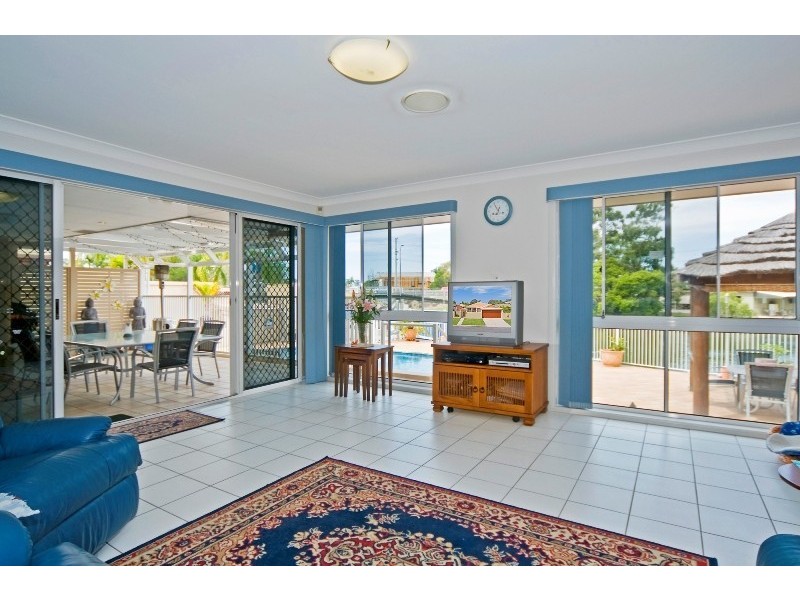 4 Clipper, Biggera Waters QLD 4216