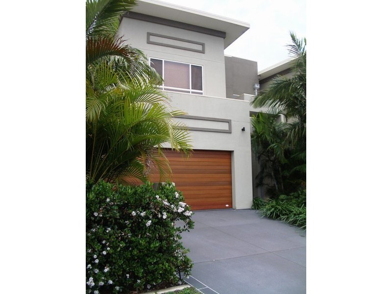 1/58 Bayview Street, Runaway Bay QLD 4216