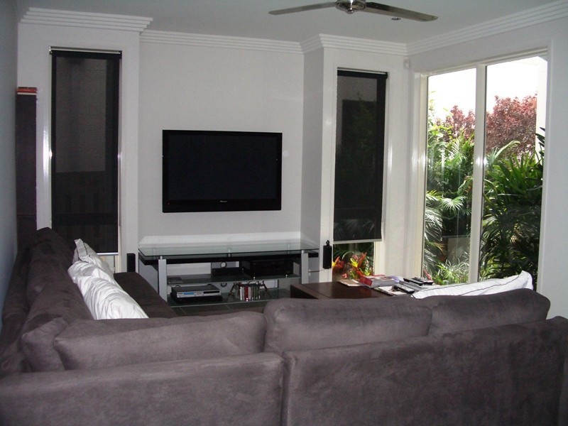 1/58 Bayview Street, Runaway Bay QLD 4216