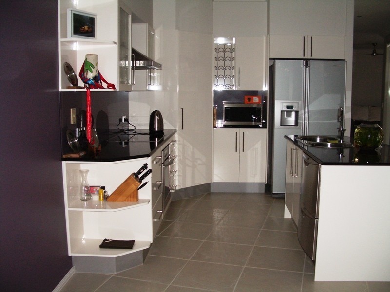 1/58 Bayview Street, Runaway Bay QLD 4216