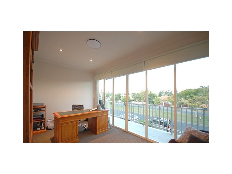 1/17 Oleander Ave, Biggera Waters QLD 4216