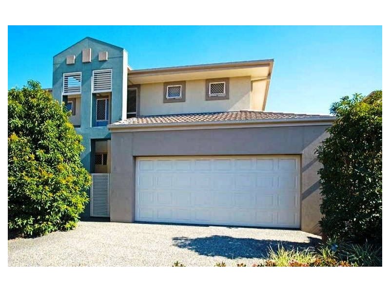 1/52 Bayview Street, Runaway Bay QLD 4216