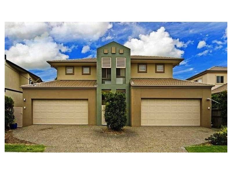 1/52 Bayview Street, Runaway Bay QLD 4216