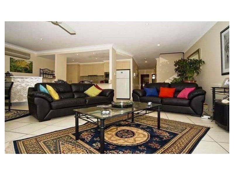 1/52 Bayview Street, Runaway Bay QLD 4216