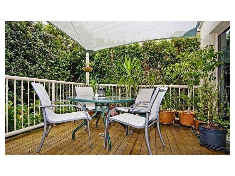 1/52 Bayview Street, Runaway Bay QLD 4216