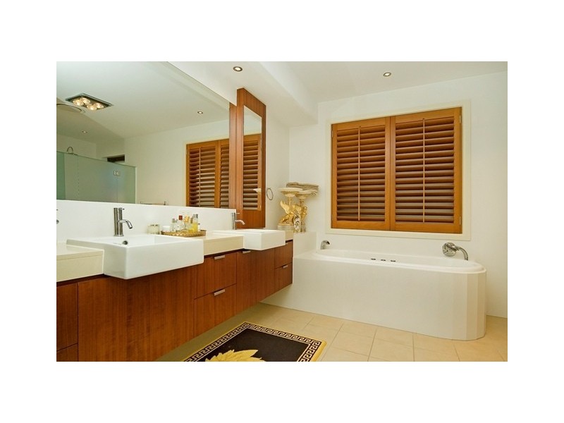 2247 Olympic Drive, Sanctuary Cove QLD 4212