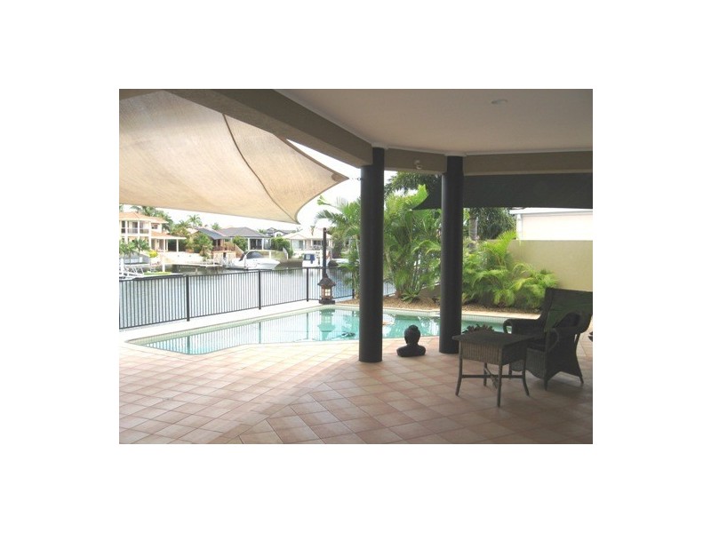 43 Nirvana Court, Runaway Bay QLD 4216