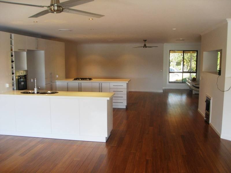 2/33 Kangaroo Avenue, Coombabah QLD 4216