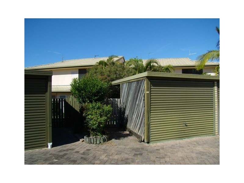 23/71 Olsen Ave, Labrador QLD 4215